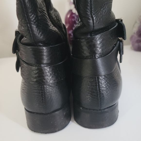 Made in Italy. Leather boots, size 41, wide leg 17 inch. Made in Italy. - Picture 5 of 10
